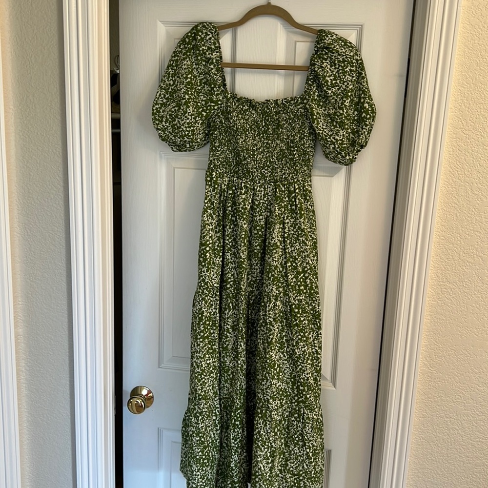 Green and White Linen Puff Sleeve Dress
